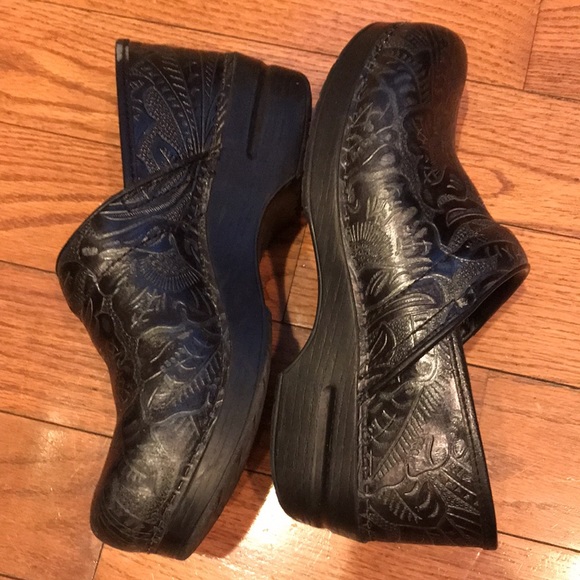 Floral embossed Dansko Clogs - Picture 4 of 9
